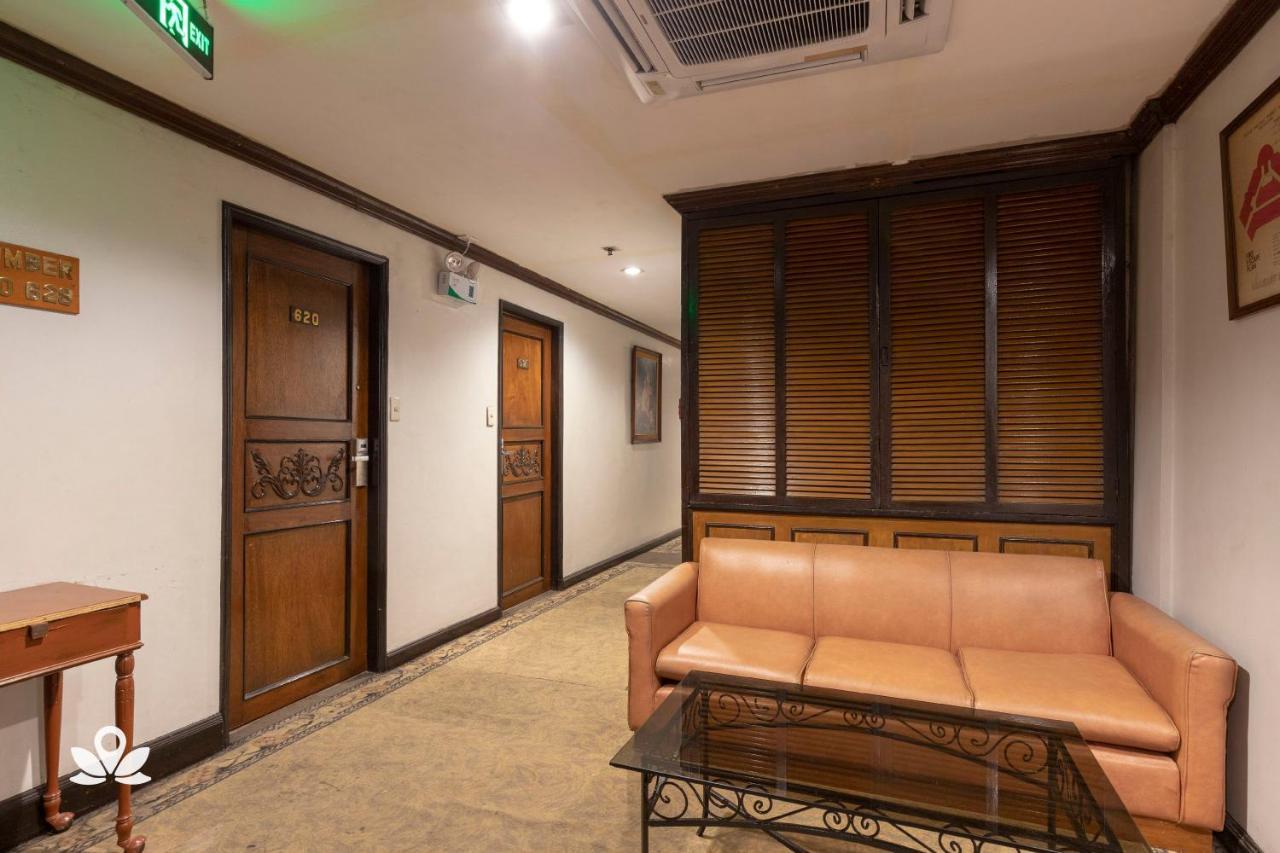 Zen Rooms Camelot Hotel Qc Кесон-Сіті Екстер'єр фото