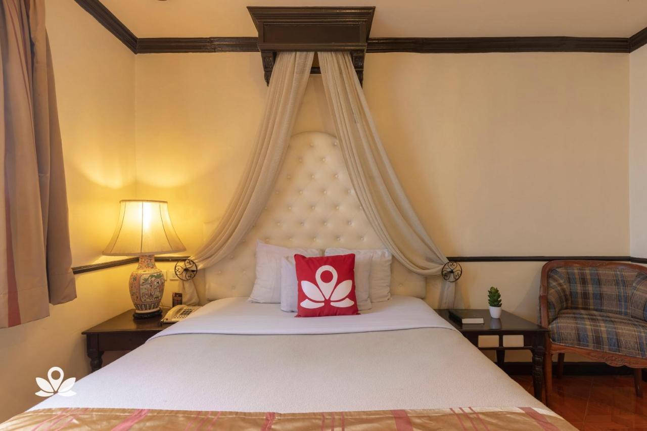 Zen Rooms Camelot Hotel Qc Кесон-Сіті Екстер'єр фото