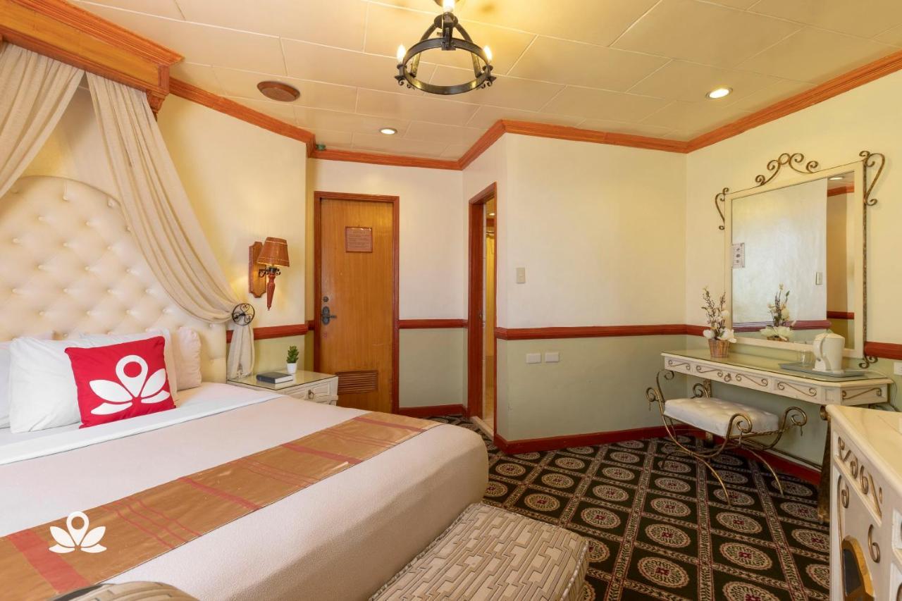 Zen Rooms Camelot Hotel Qc Кесон-Сіті Екстер'єр фото